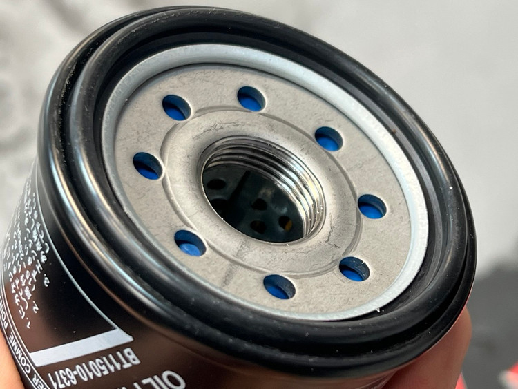 فیلتر روغن شرکتی YAMAHA R25 / MT25 / شرکتی درجه 1 کد ۰۰۰۰۸۶