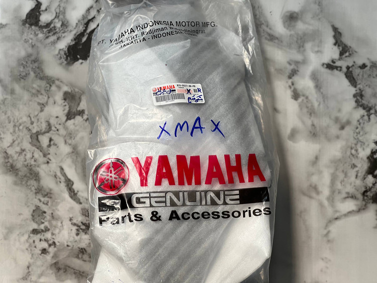 فلاپ بغل چراغ سمت راست مشکی ماتYAMAHA Xmax Old Face / ساخت اندونزی اصل کد 000205