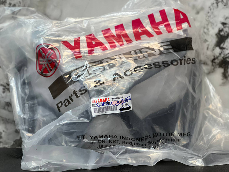 فلاپ کاور چراغ YAMAHA Xmax Old Face اتاق قدیم / ساخت اندونزی اصل کد 201691