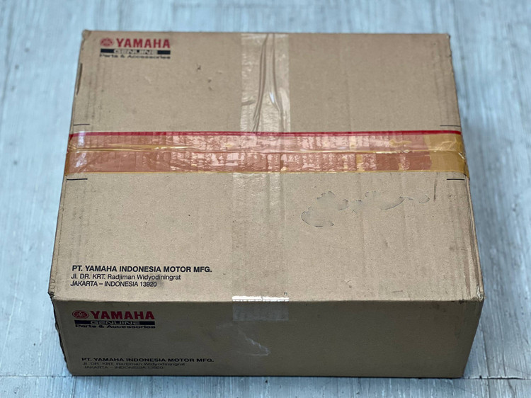 چراغ خطر عقب سمت راست XMAX OLD FACE / ساخت اندونزی اصل