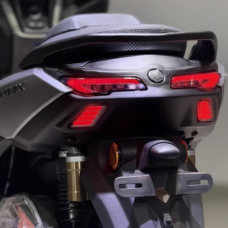 خطر عقب اسپرت قرمز YAMAHA Nmax Turbo ساخت تایلند اصل کد 201720
