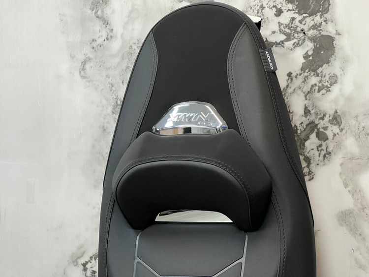 زین اسپرت اسپیشیال YAMAHA Nmax مخصوص اتاق قدیم / ساخت تایلند اصل کد 201077