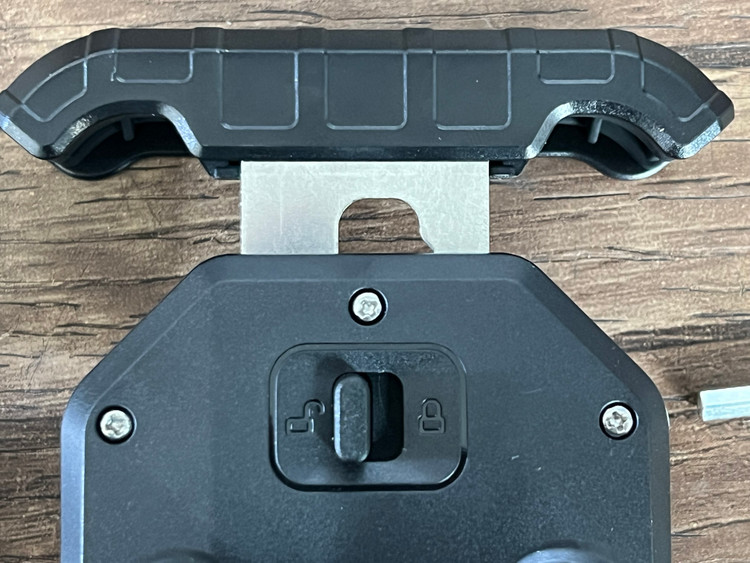 هولدر موبایل KEWIG مشکی / کد محصول KWG-M14G2 / اصل کد ۲۰۰۴۷۱