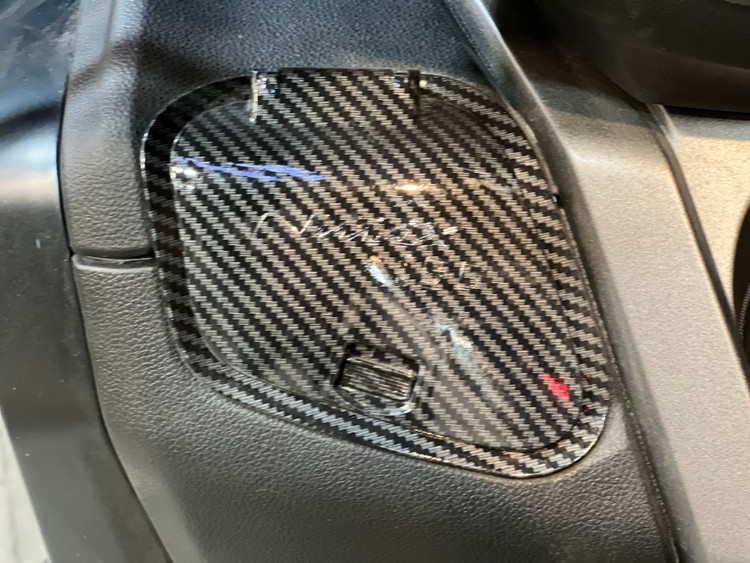 درب داشبورد کربن YAMAHA Nmax / کد کالا 000142