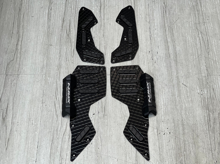 کف پایی اسپرت مشکی YAMAHA Nmax Turbo مخصوص اتاق جدید کد 000124