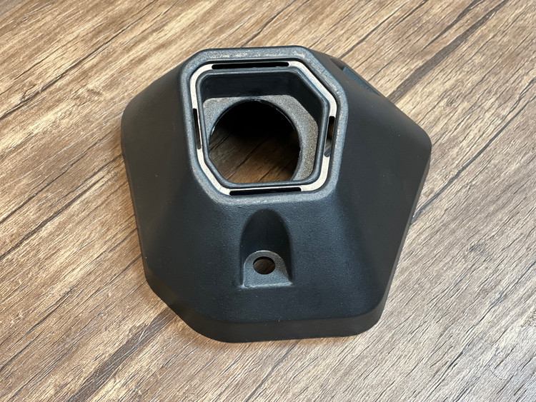 کاور سر اگزوز ADV160 / شرکتی درجه 1 کد کالا