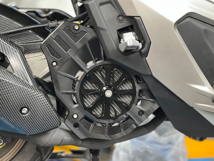 کاور فن چرخشی روی رادیات / محافظ رادیات HONDA ADV160 PCX160 PCX150 / ساخت تایلند اصل کد 201073