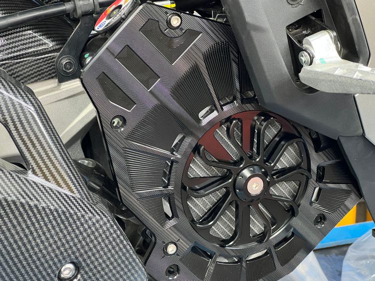 کاور فن چرخشی روی رادیات / محافظ رادیات HONDA ADV160 PCX160 PCX150 / ساخت تایلند اصل کد 201073
