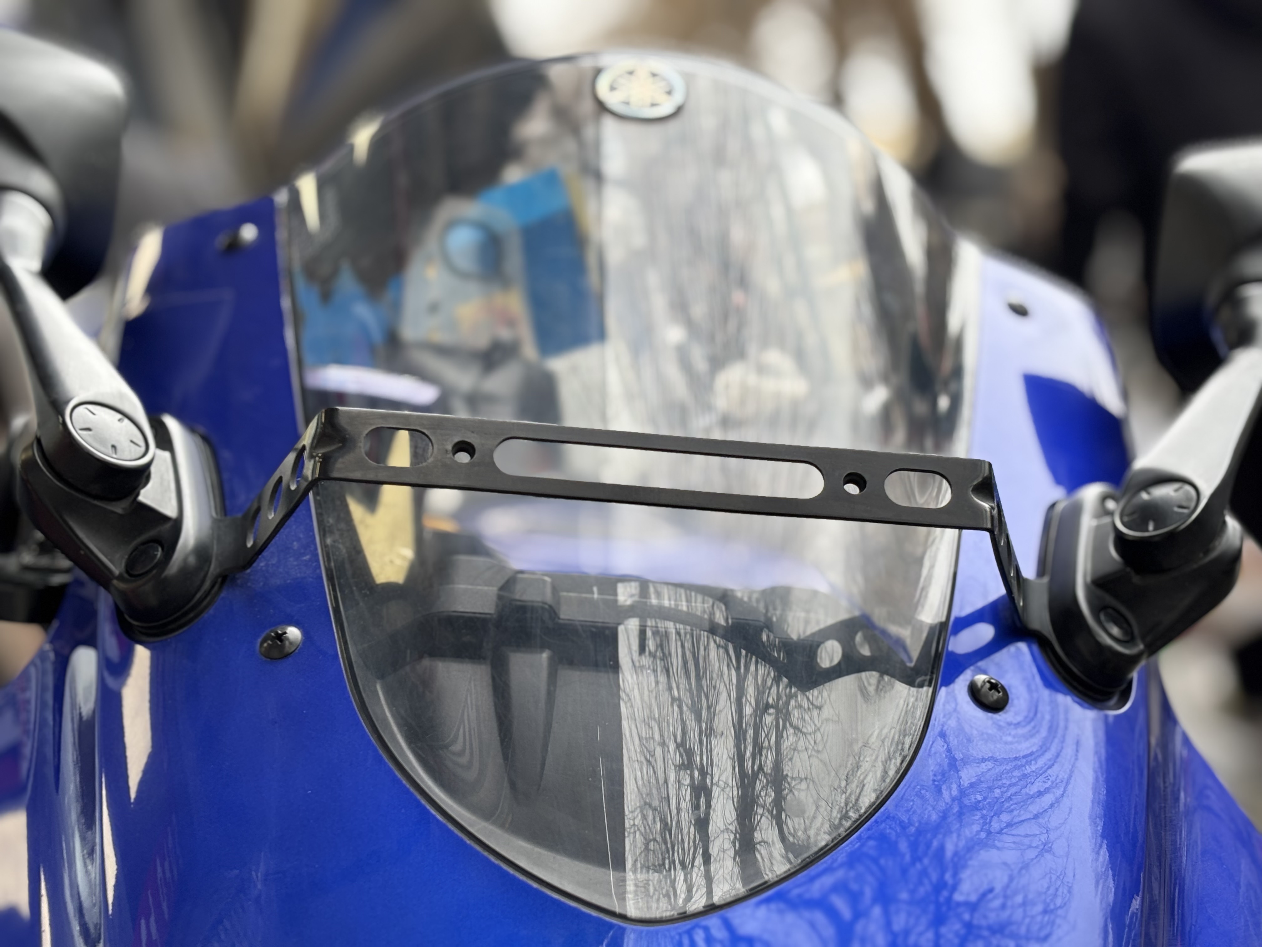 پایه پلاک جلو YAMAHA R25 / ساخت اندونزی اصل