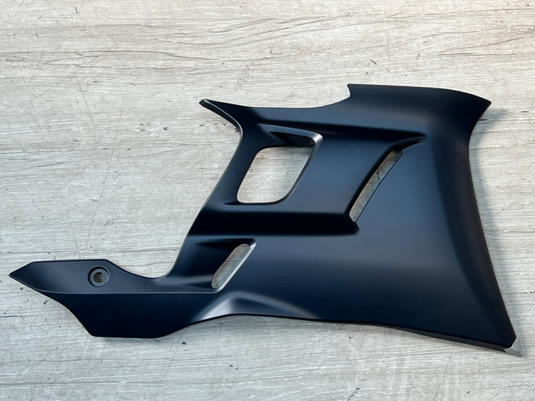 فلاپ اسپایلر سرمه ای مات سمت راست YAMAHA R25 / ساخت اندونزی اصل