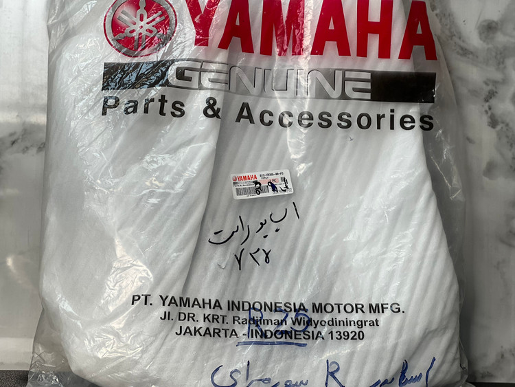 فلاپ اسپایلر سرمه ای مات سمت راست YAMAHA R25 / ساخت اندونزی اصل