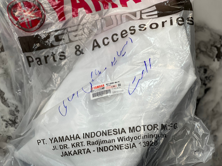 فلاپ اسپایلر مشکی مات سمت راست YAMAHA R25 / ساخت اندونزی اصل