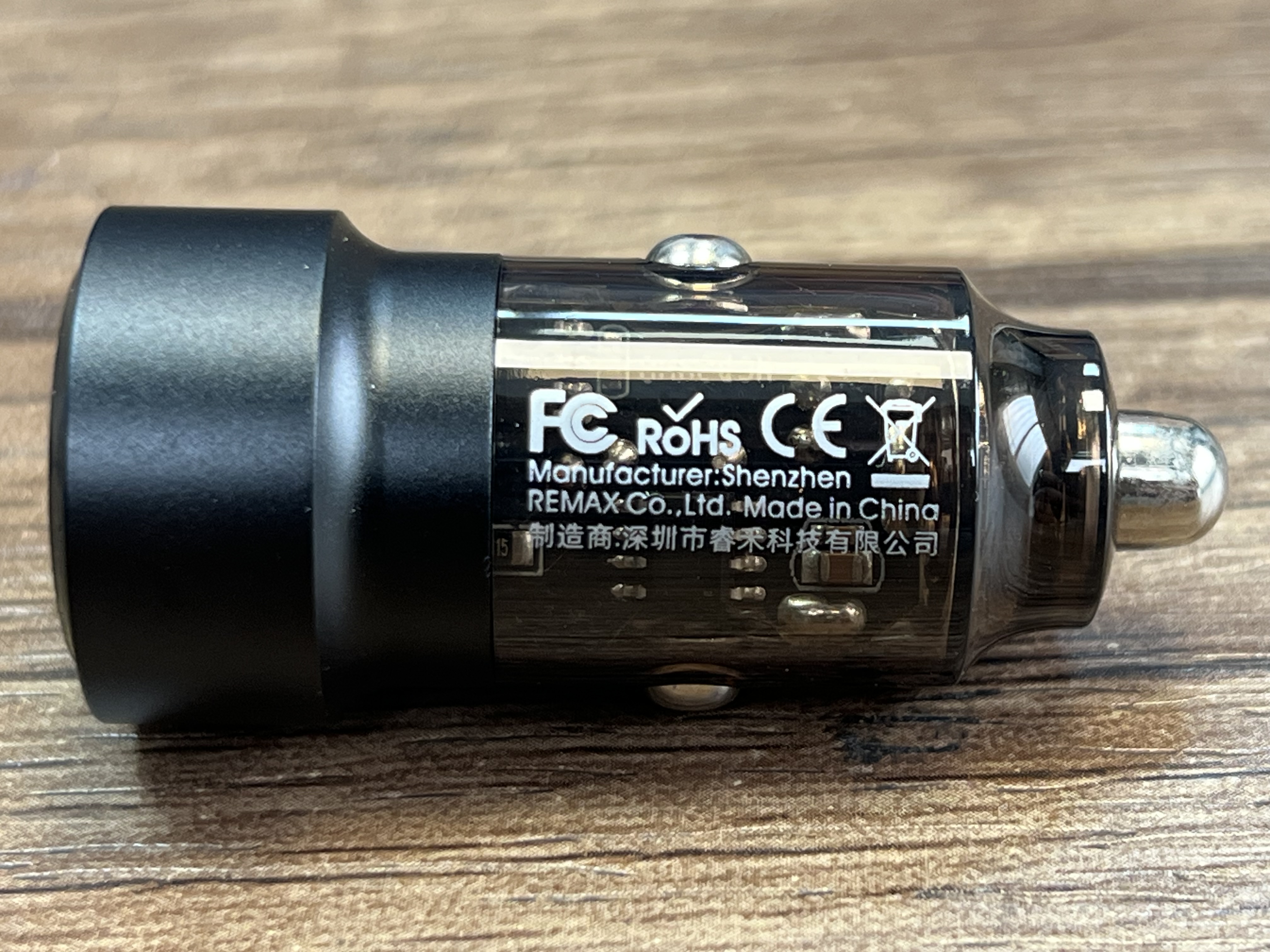 شارژر فندکی دو درگاه 75 وات ریمکس با پورت USB Type-C با توان 40 وات و USB-A با توان 30 وات، شارژ سریع و ایمن، بدنه آلومینیومی مقاوم و طراحی جمعوجور / مدل RCC360