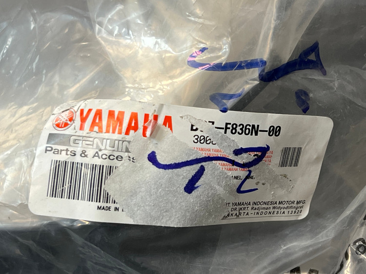 فلاپ داشبورد سمت چپ YAMAHA R25 / ساخت اندونزی اصل