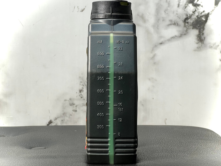 روغن موتور موتول 1 لیتر مخصوص موتورهای کراس و اندرو Motul 15W60 300V / ساخت کشور فرانسه اصل کد 200782