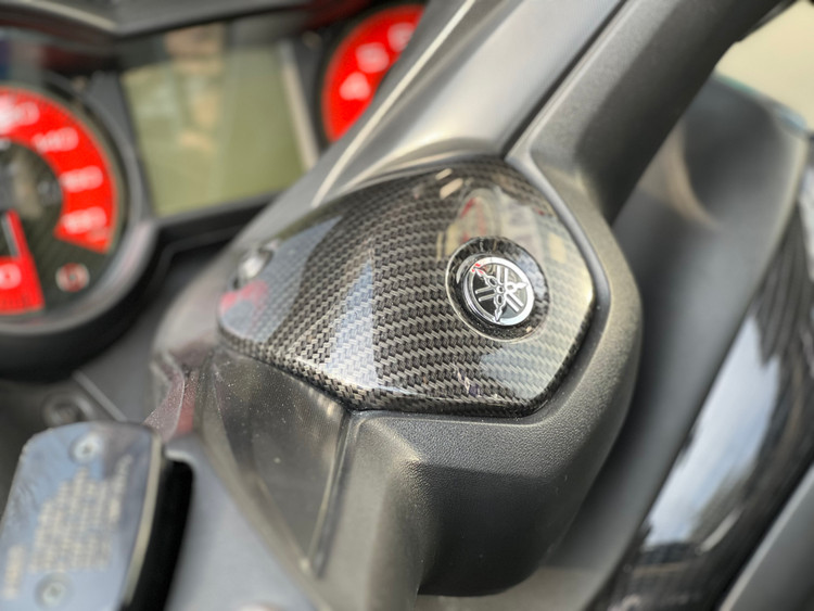 کربن وسط فرمان YAMAHA XMAX OLD FACE ساخت تایلند اصل کد 200598