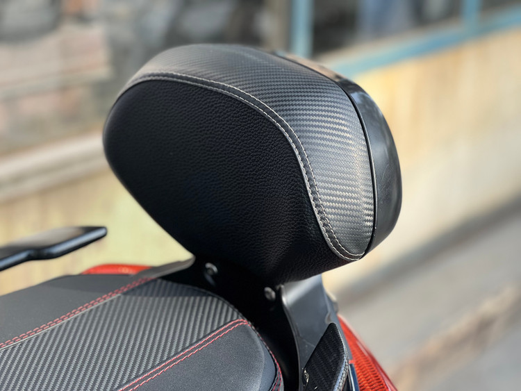 پشت زین تکیه گاه ترکنشین YAMAHA Xmax ۲۰۱۸-۲۰۲۲ / مناسب برای اتاق قدیم 000159