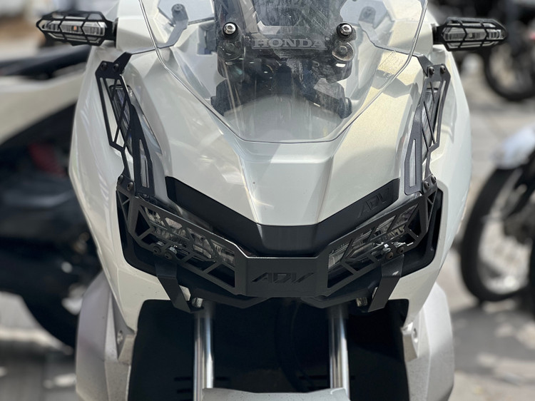 محافظ چراغ جلو فلزی HONDA ADV150 ADV160 کد 201117