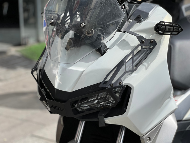محافظ چراغ جلو فلزی HONDA ADV150 ADV160 کد 201117