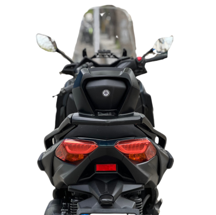 پشت زین با پایه / تکیه گاه ترکنشین YAMAHA Xmax / اصل / سری جدید کد 000014