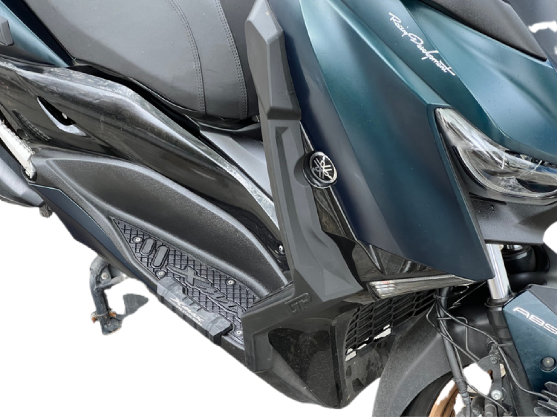 پروتکشن محافظ بدنه قسمت جلو YAMAHA XMAX OLD GP ساخت ترکیه اصل کد ۰۰۰۰۲۰
