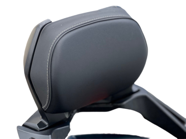 پشت زین با پایه / تکیه گاه ترکنشین YAMAHA Xmax / اصل / سری جدید کد 000014