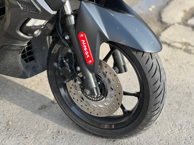 محافظ پیچ گلگیر اسپرت قرمز YAMAHA NMAX کد 000060