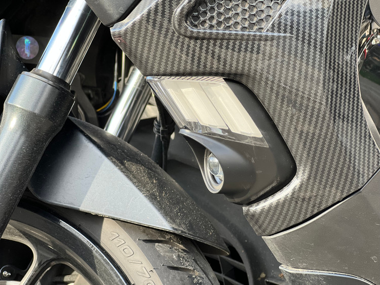 ست راهنما پرژکتور دار { آبی} YAMAHA Nmax 155 GMA / ساخت اندونزی اصل کد 200444