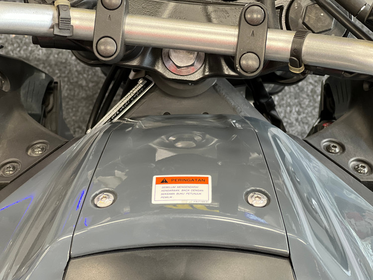 فلاپ کوچک روی باک YAMAHA MT25