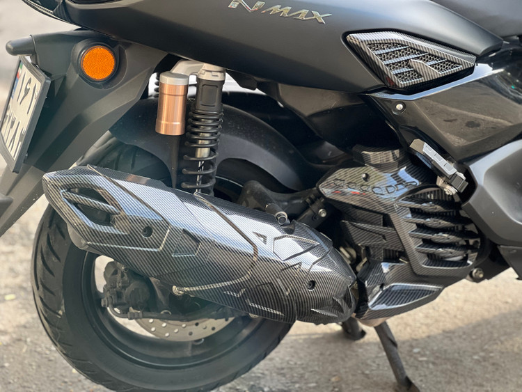 محافظ روی رادیات طرح کربن YAMAHA Nmax/Aerox 155 کد کالا 000039
