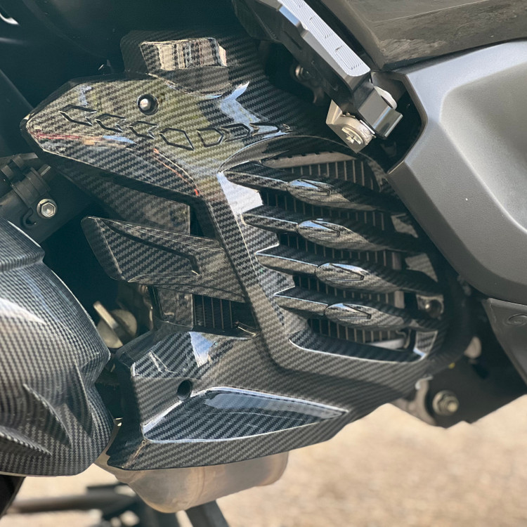 محافظ روی رادیات طرح کربن YAMAHA Nmax/Aerox 155 کد کالا 000039