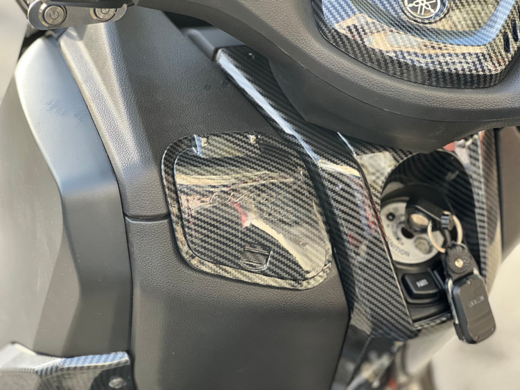درب داشبورد کربن YAMAHA Nmax / کد کالا 000142