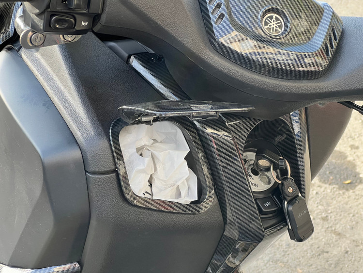درب داشبورد کربن YAMAHA Nmax / کد کالا 000142