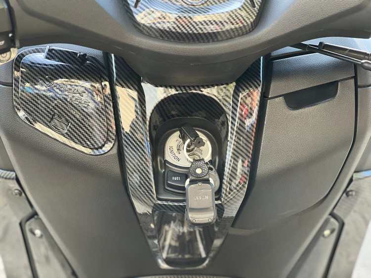محافظ دور کیلس کربن YAMAHA Nmax کد 000141