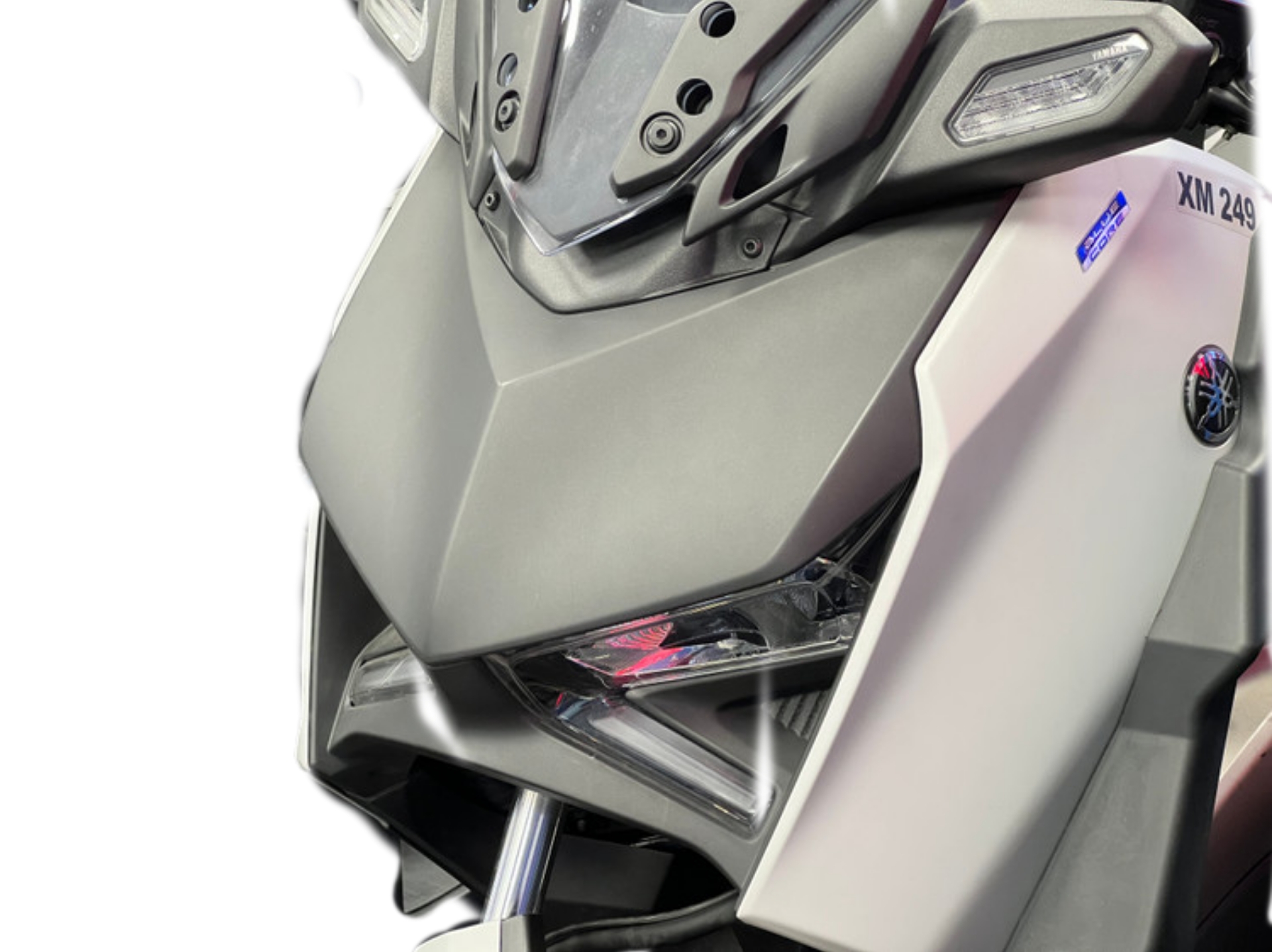 فلاپ بالا چراغ مشکی مات YAMAHA Xmax ساخت اندونزی اصل کد 200225