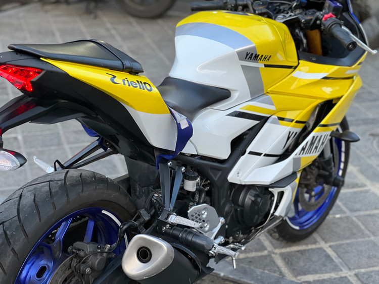 ست فلاپ کامل جشن 60 سالگی YAMAHA YZF‑R25 رنگ زرد آبی سفید Yellow & Speed Block livery