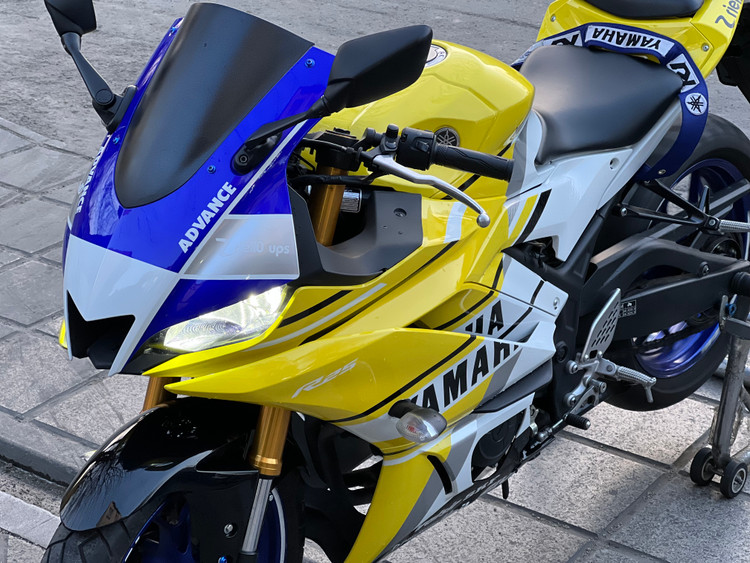 ست فلاپ کامل جشن 60 سالگی YAMAHA YZF‑R25 رنگ زرد آبی سفید Yellow & Speed Block livery