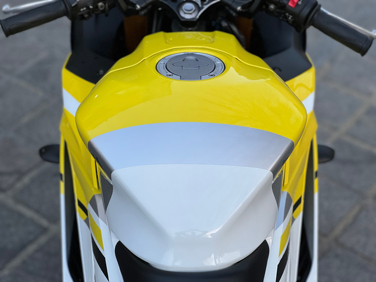 ست فلاپ کامل جشن 60 سالگی YAMAHA YZF‑R25 رنگ زرد آبی سفید Yellow & Speed Block livery