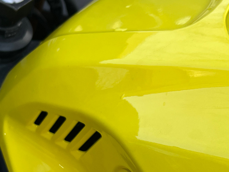 ست فلاپ کامل جشن 60 سالگی YAMAHA YZF‑R25 رنگ زرد آبی سفید Yellow & Speed Block livery