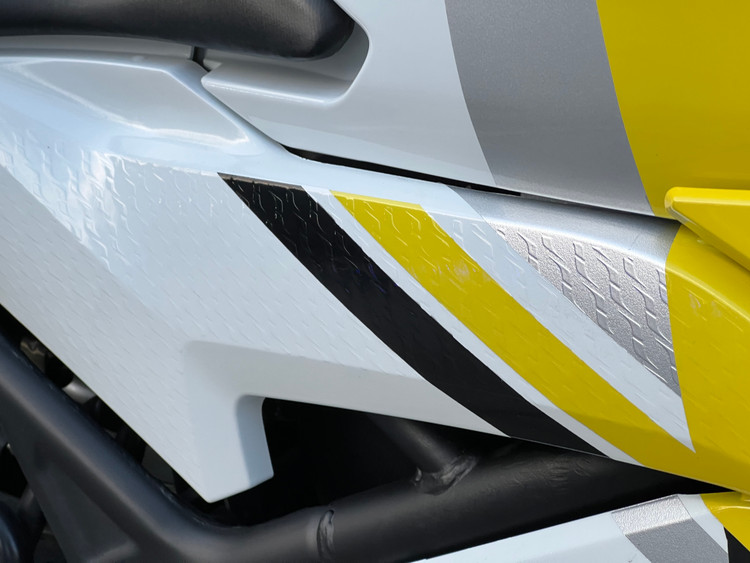 ست فلاپ کامل جشن 60 سالگی YAMAHA YZF‑R25 رنگ زرد آبی سفید Yellow & Speed Block livery