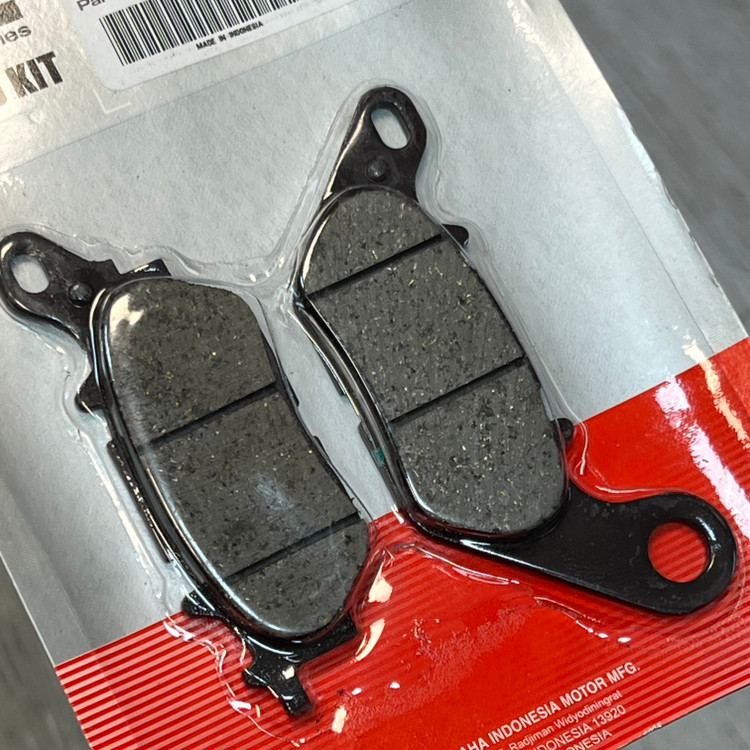 لنت ترمز چرخ جلو Yamaha XSR 155 / MT15 / R15 ساخت اندونزی اصل کد 000241