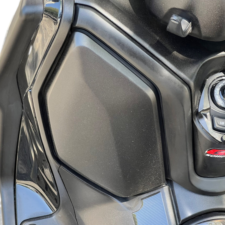 درب داشبورد سمت چپ YAMAHA Xmax New Face / ساخت اندونزی اصل کد 200254