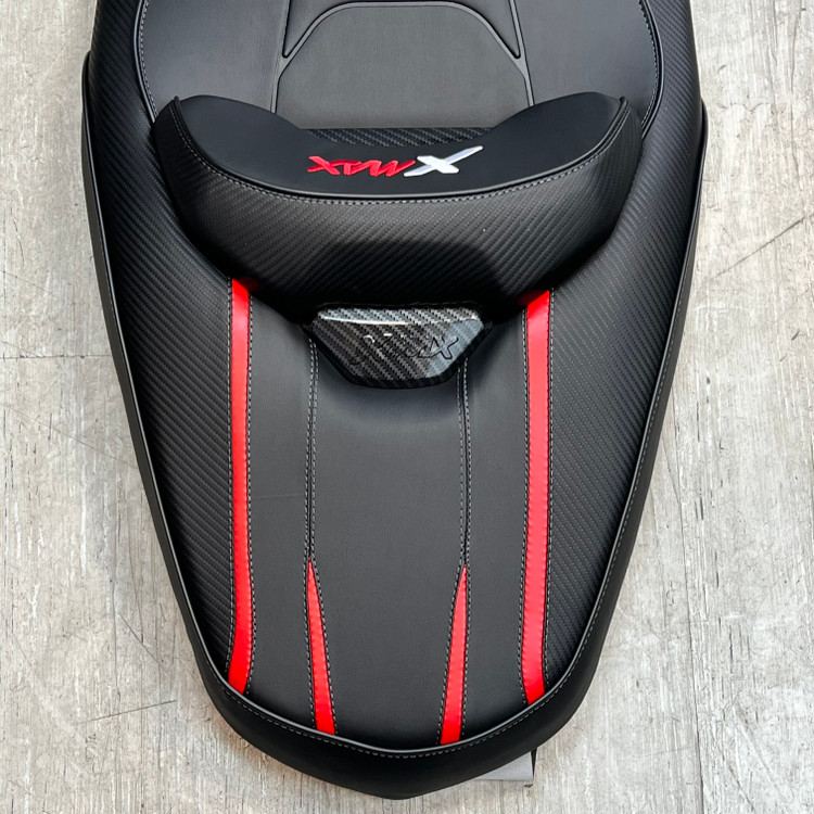 زین اسپرت (اسپشیال) در چهار رنگ YAMAHA Xmax NEW FACE