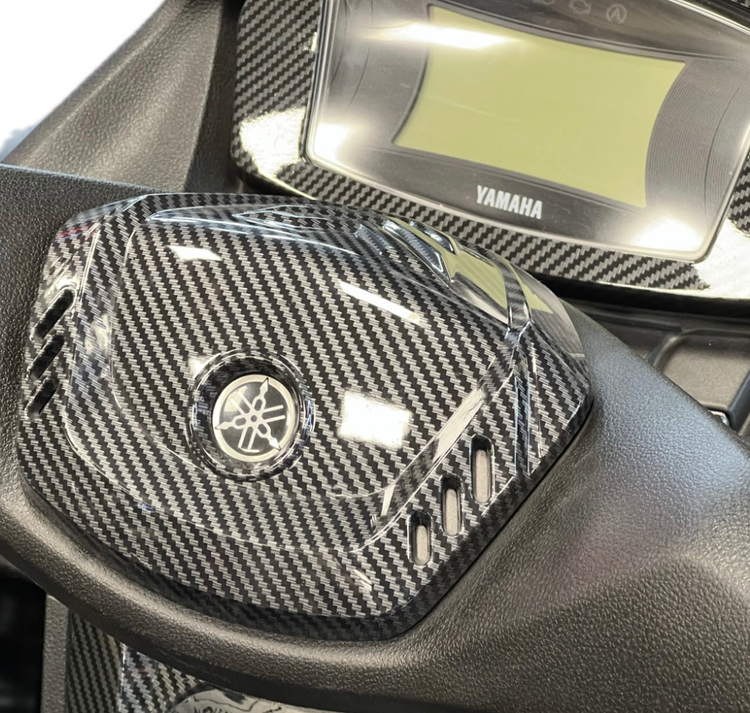 محافظ وسط فرمان کربن YAMAHA Nmax کد 000010