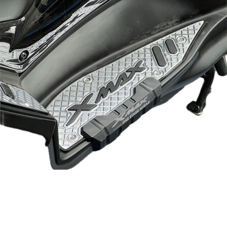 کف پایی اسپرت رنگ تیتانیوم YAMAHA Xmax ساخت تایلند اصل کد 201711