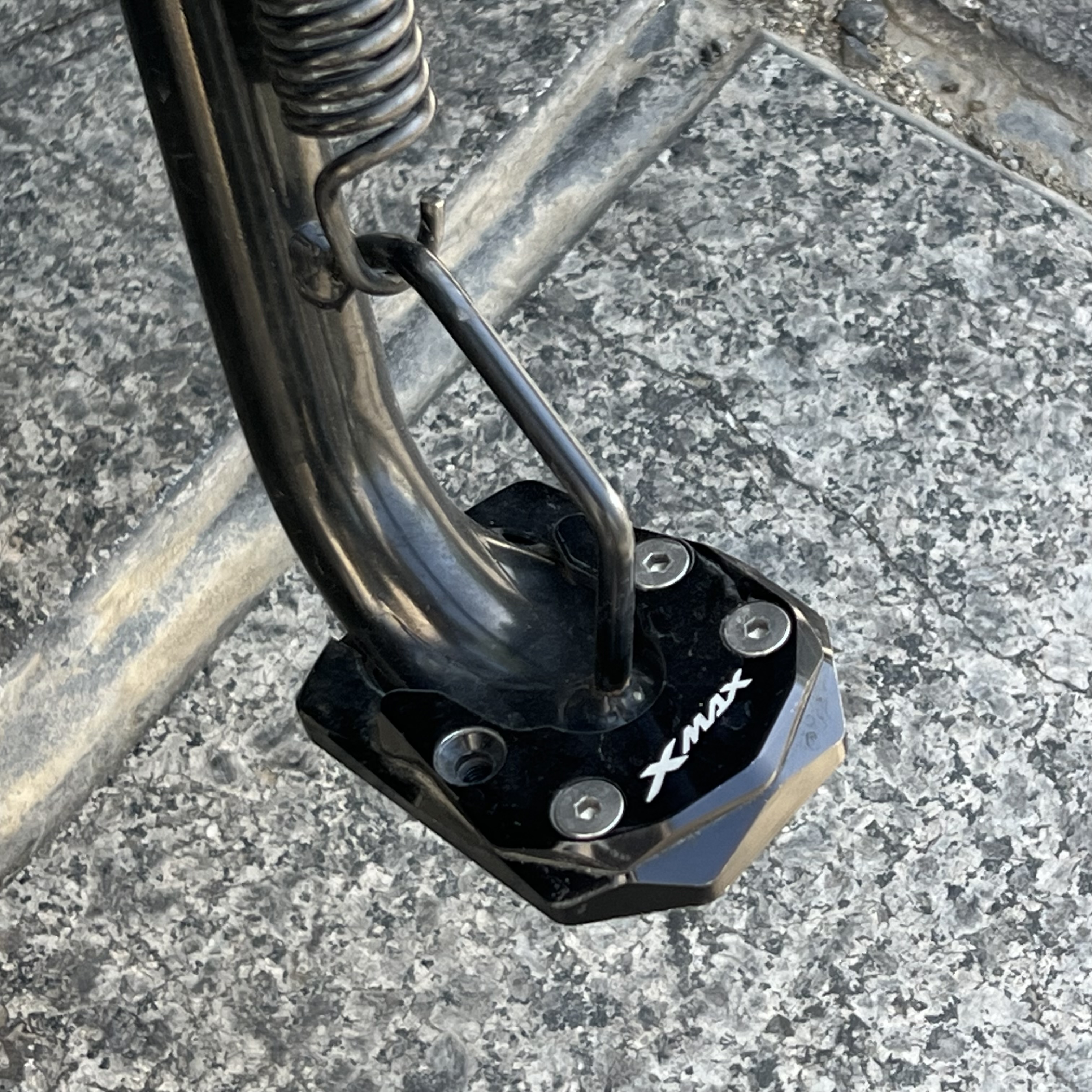 کفش جک بغل اسپرت مدلYAMAHA Xmax SPIDER / اصل / کد 000003