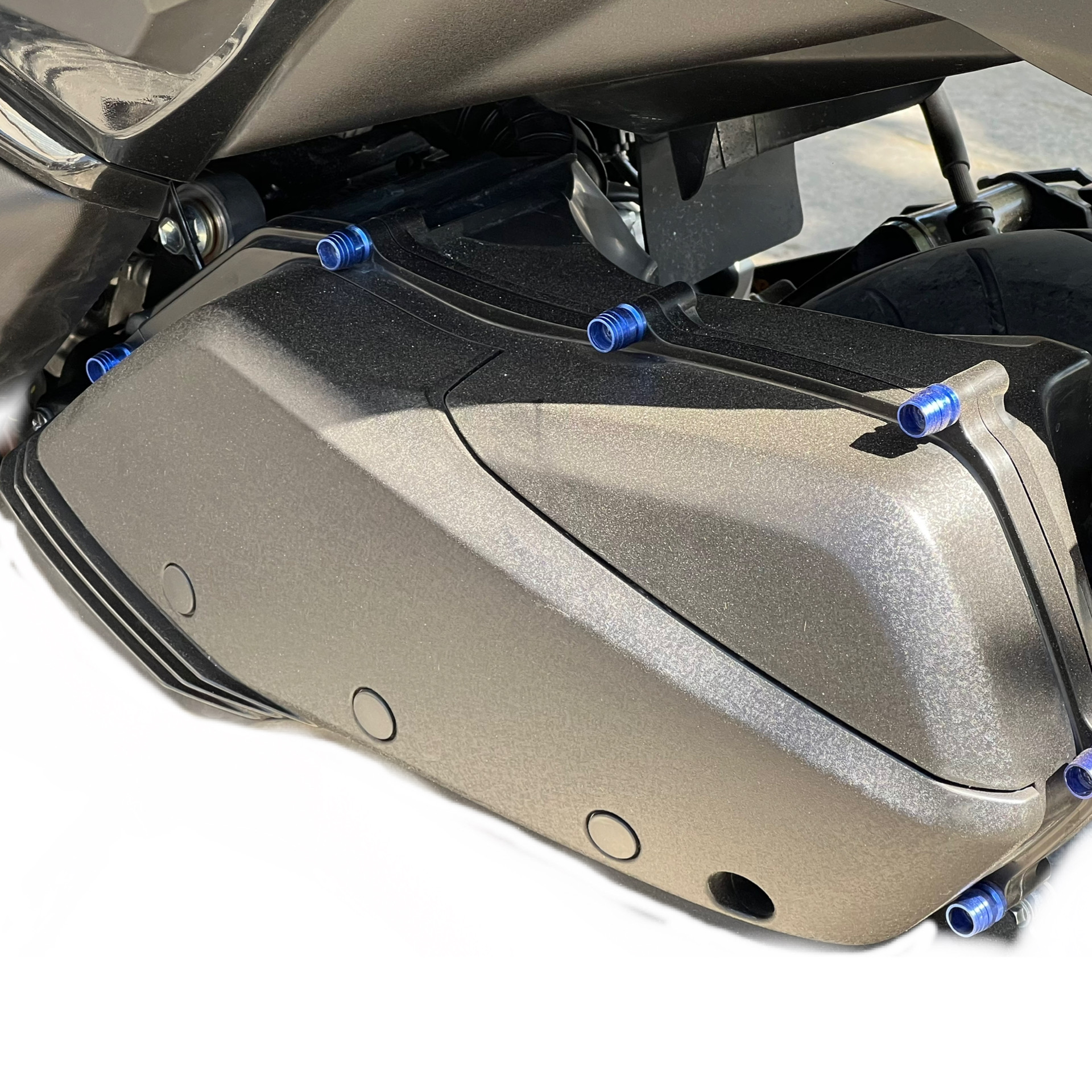 فلاپ درب رویی هواکش YAMAHA Xmax New Face / XMAX Old Face / اتاق جدید و قدیم / ساخت اندونزی اصل / کد محصول 201140