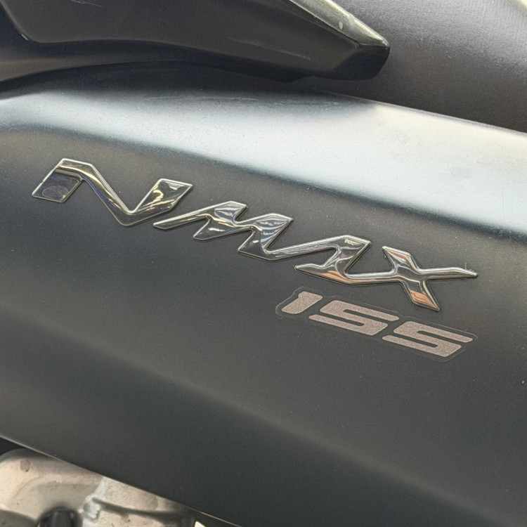 ارم / نوشته سه بعدی YAMAHA Nmax رنگ نقره ای / ساخت اندونزی اصل کد 200174