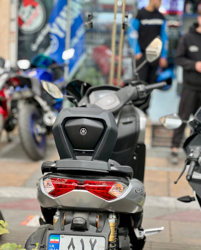 پشت زین YAMAHA Nmax مناسب اتاق وسط (2) تکیه گاه ترکنشین اصل / کد 000016