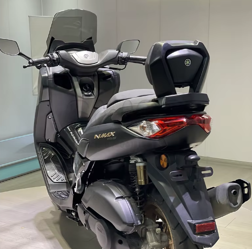 پشت زین YAMAHA Nmax مناسب اتاق وسط (2) تکیه گاه ترکنشین اصل / کد 000016